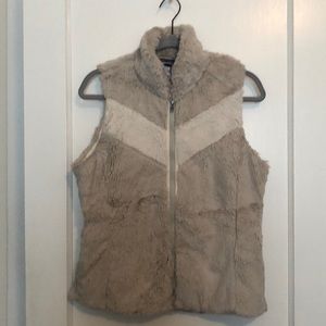 Women’s Patagonia fur vest